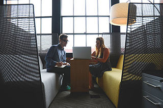 Leitfoto zum Webinar „Tipps und Tricks zu Minitab“